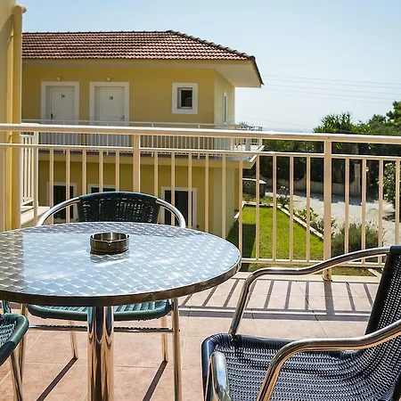 Ξενοδοχείο Lassi 3*